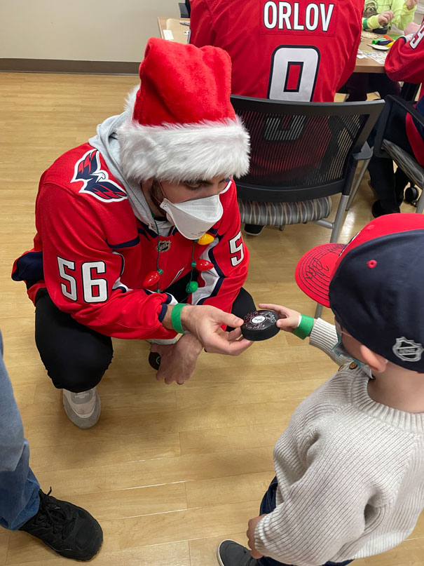 Capitals Spread Holiday Cheer With Visit to MedStar Georgetown University  Hospital