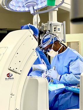 Mesfin A. Lemma, MD, became the world's first surgeon to use Excelsius3d imaging technology to perform more minimally invasive spinal fusion. The advancement means safer, more precise and accurate surgery.
