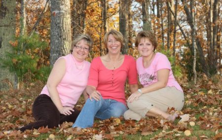 Susan with her 2 sisters